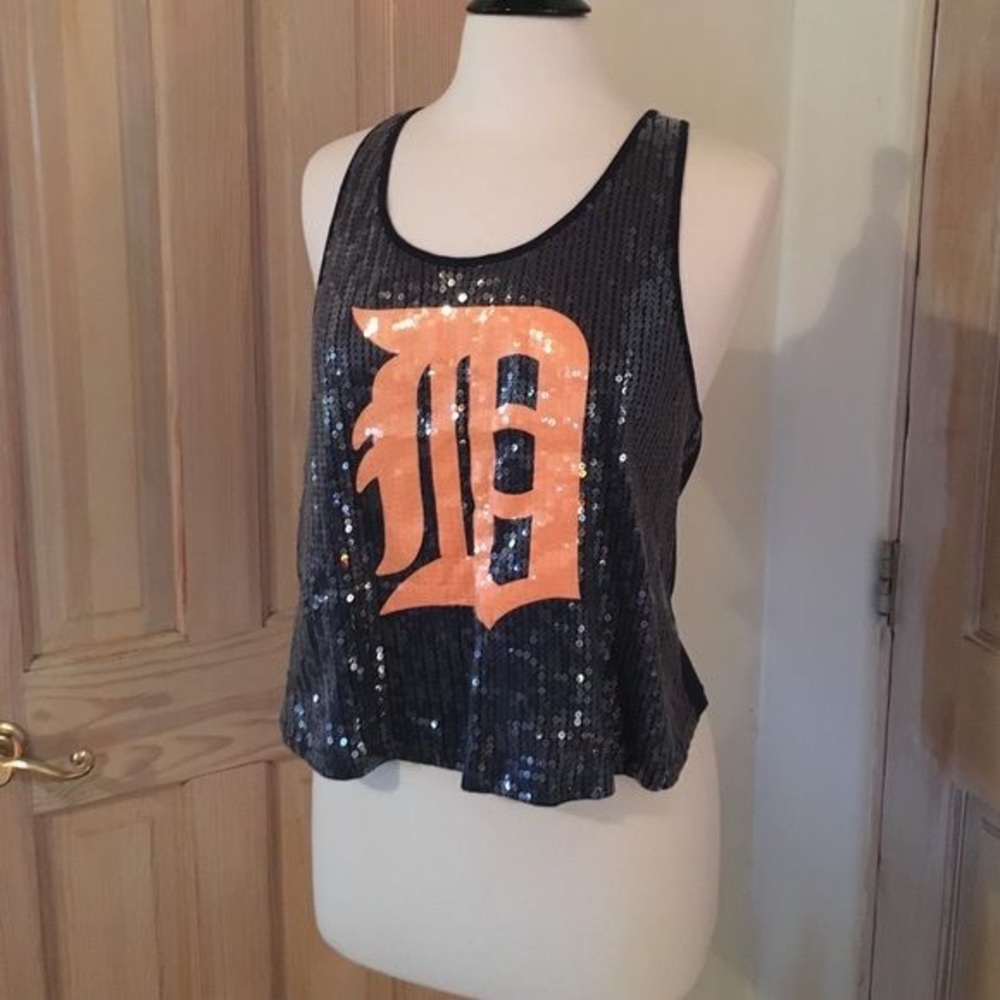 VS Detroit Tigers tank top